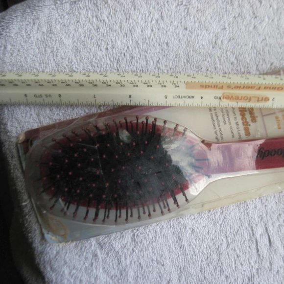 Goody Classic Smoothing Cushion Short to Mid Length Hair Brush 2000 USA Smoothes - Picture 3 of 16